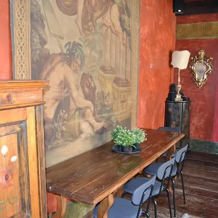 La Dimora Della Luna Rosso